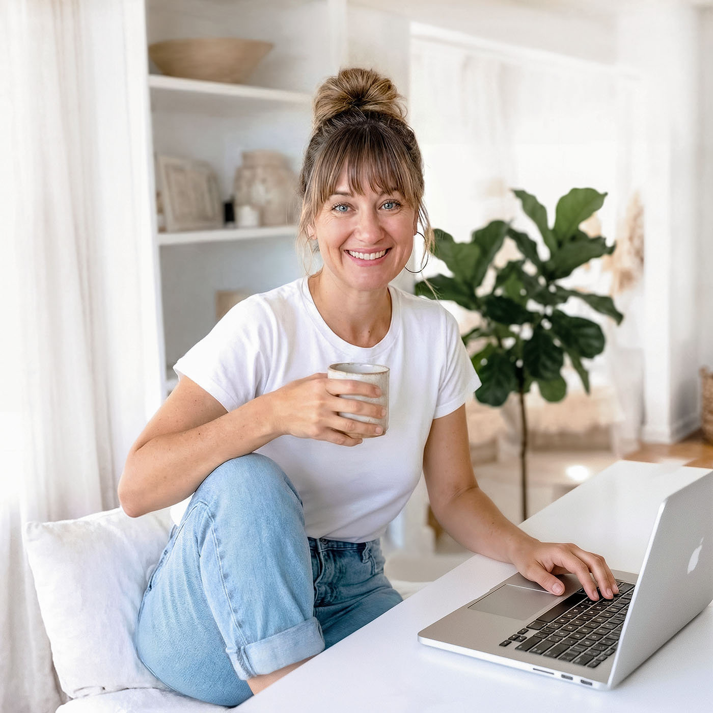 Silke mit Laptop